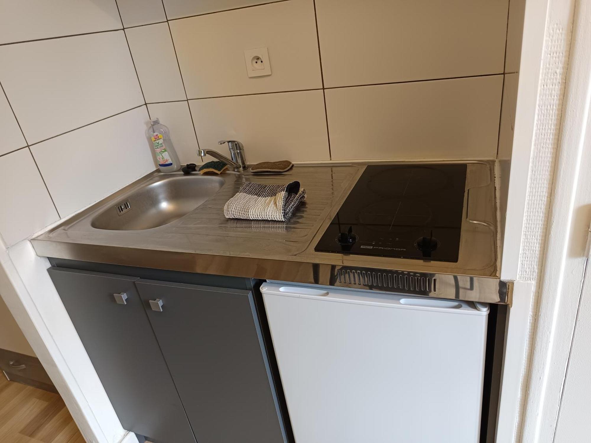Studio Vert Tout Equipe Wifi Le Creusot Bagian luar foto